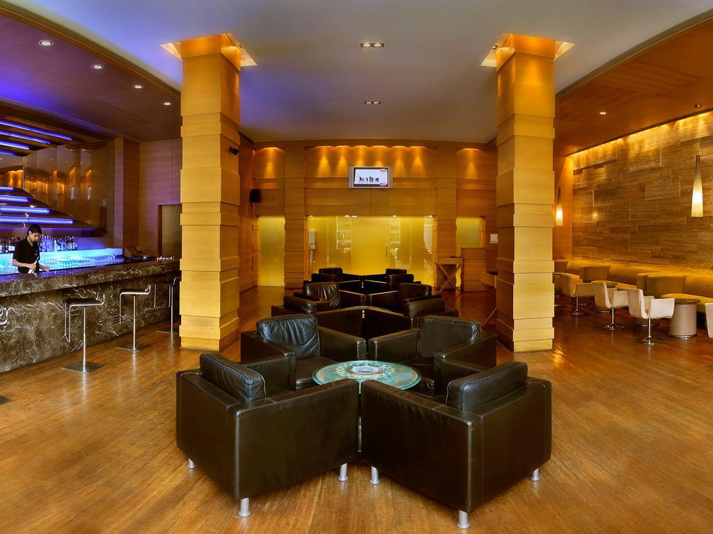 Hotel The Lalit Ashok à Bangalore Extérieur photo